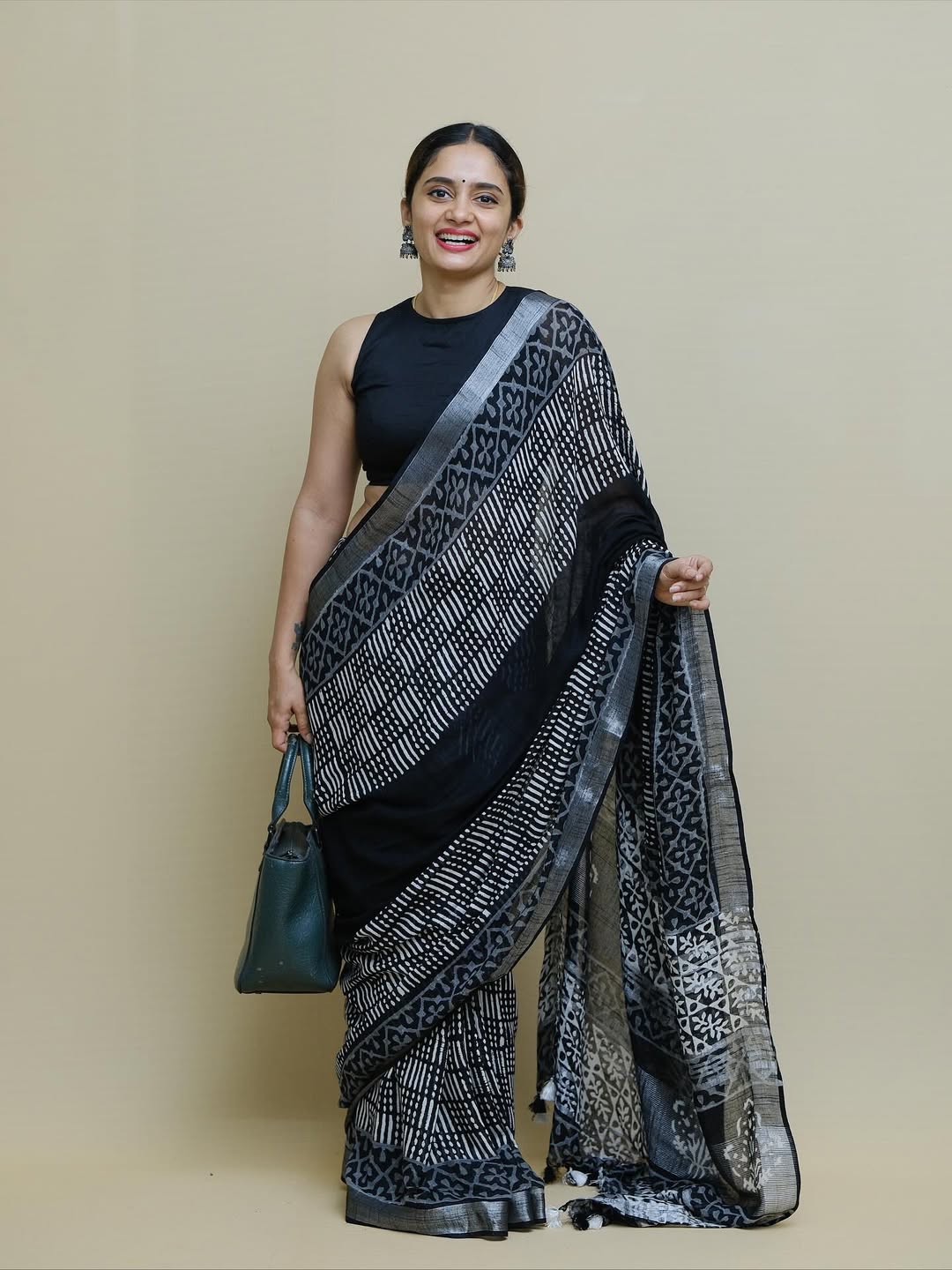 Black &amp; Grey Lilan Cotton Saree