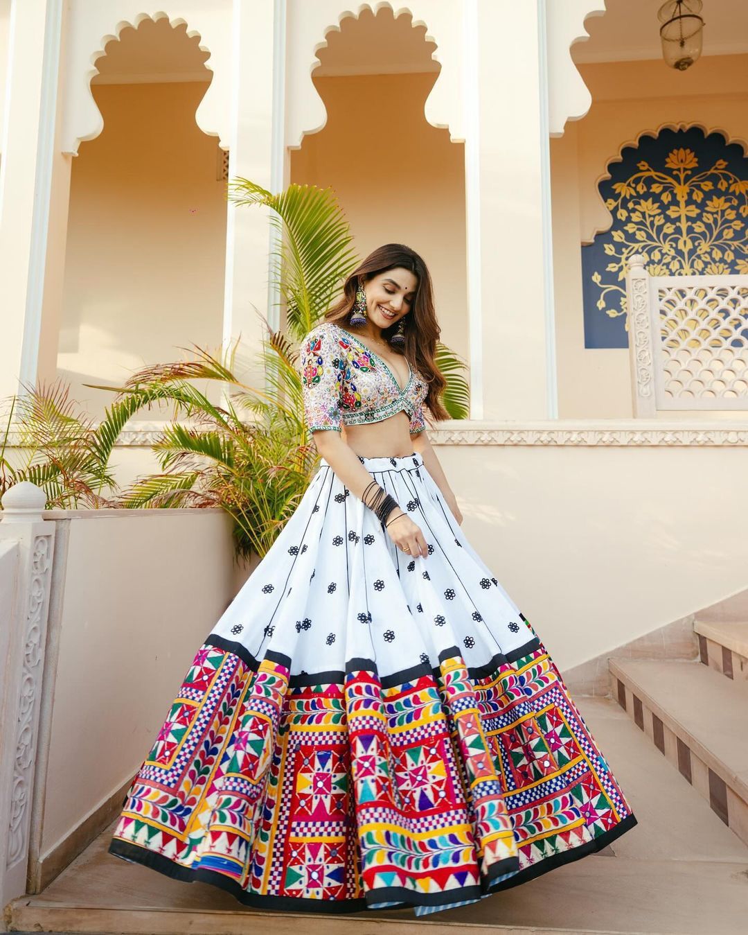 the Lehenga Choli is still a lively merger of modernism and tradition.